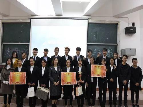 胡锡进:今天跌了10444元,总亏损达到71024元